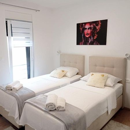 Apartman Franc S Vir Ngoại thất bức ảnh