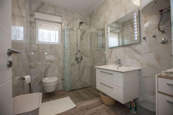 Apartman Franc S Vir Ngoại thất bức ảnh