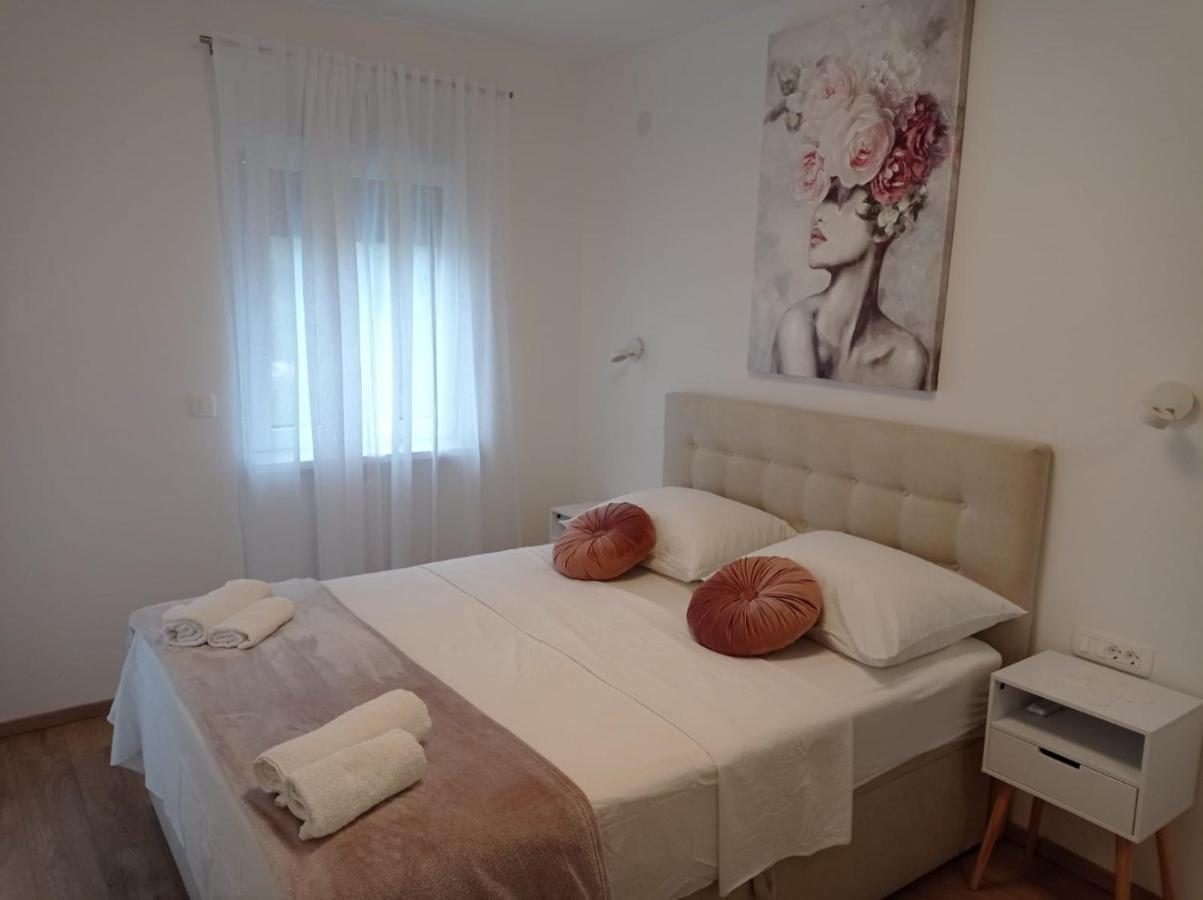Apartman Franc S Vir Ngoại thất bức ảnh